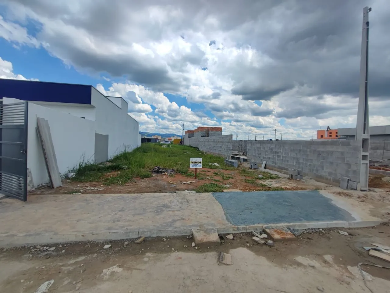 Imagem Terreno à venda 125M², Conjunto Habitacional Terra dos Ipês W, Pindamonhangaba - SP