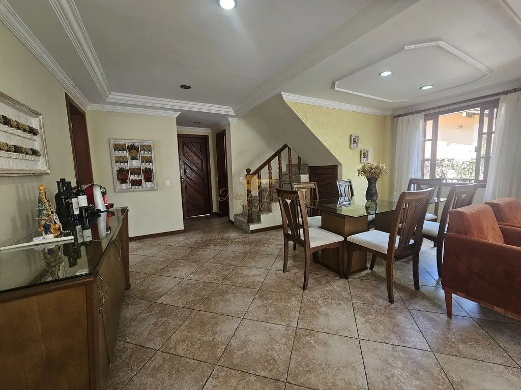 Imagem Casa em Condomínio para Venda em Teresópolis / RJ no bairro Cascata do Imbuí