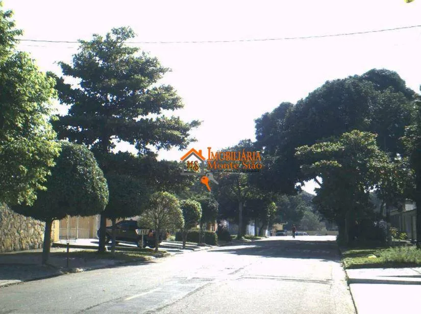 Imagem Sobrado com 6 dormitórios à venda, 290 m² por R$ 809.000,00 - Jardim Vila Galvão - Guarulhos/SP
