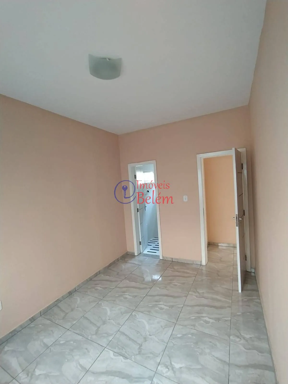 Imagem Casa 3/4 sendo 2 suítes em condomínio na Augusto Montenegro