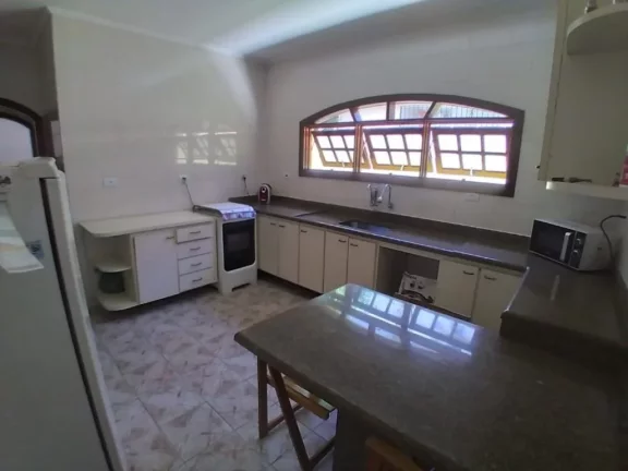 Imagem EXCELENTE CASA ISOLADA NO MARACANÃ COM 4 SUÍTES E 4 VAGAS!!!