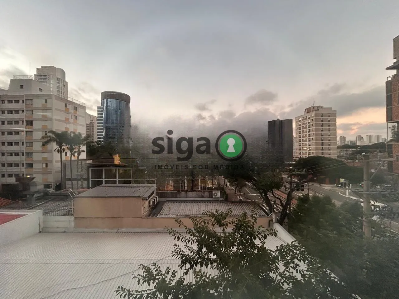 Imagem Sala Comercial de 97m² com 4 Vagas - Brooklin - São Paulo/SP