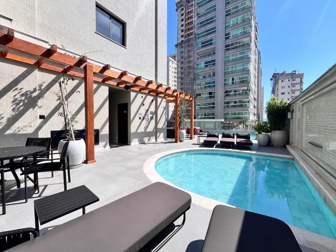 Imagem Apartamento com vista para o mar à venda com 135m2 por R$ 2.550.000,00