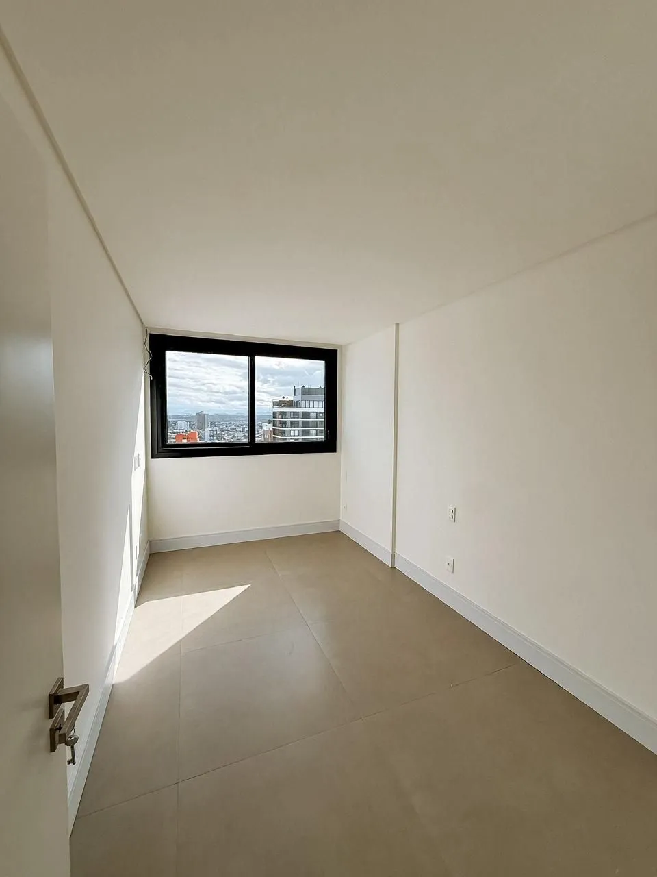 Imagem Apartamento à venda em Torres, Predial, com 2 quartos, 78.58m2