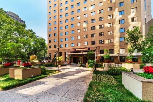 Imagem Flat disponível para venda no Mercure São Paulo Moema Times Square Hotel, com 30m², 1 dormitório e 1 vaga de garagem