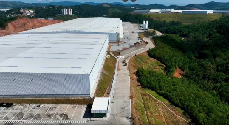 Imagem Galpão Comercial em Cajamar-SP com 5.276m²