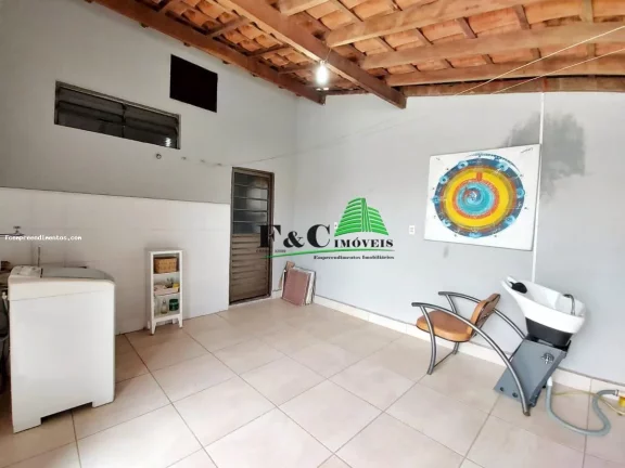 Imagem Casa para Venda em Limeira, Jardim Adélia Cavicchia Grotta, 2 dormitórios, 1 suíte, 1 banheiro, 2 vagas