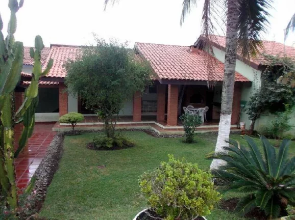 Imagem CASA LADO PRAIA EM TRES LOTES COM PISCINA