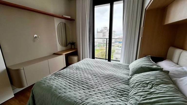 Imagem Duplex mobiliado com 3 dormitórios sendo 1 suíte e 2 vagas, 100m da praia de Gravatá Navegantes/SC