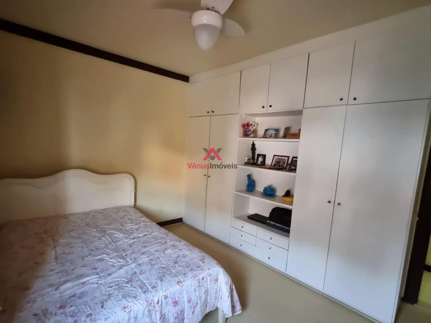 Imagem Casa em Condomínio para Venda em Rio de Janeiro, Campo Grande, 3 dormitórios, 1 suíte, 3 banheiros, 2 vagas