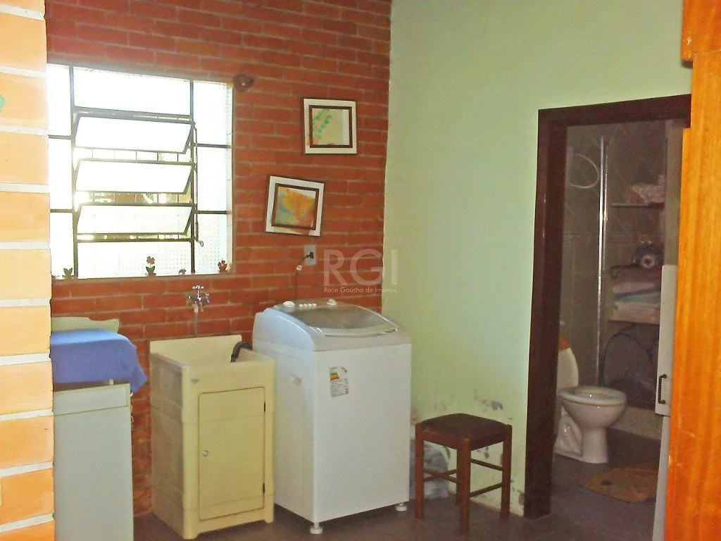 Imagem Casa para Venda - 140m², 3 dormitórios, sendo 1 suites, 2 vagas - Morro Santana
