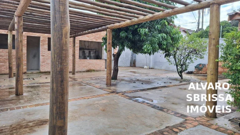 Imagem Vende- Linda Casa comercial com 5 salas- Bairro Brasil- Itu/SP