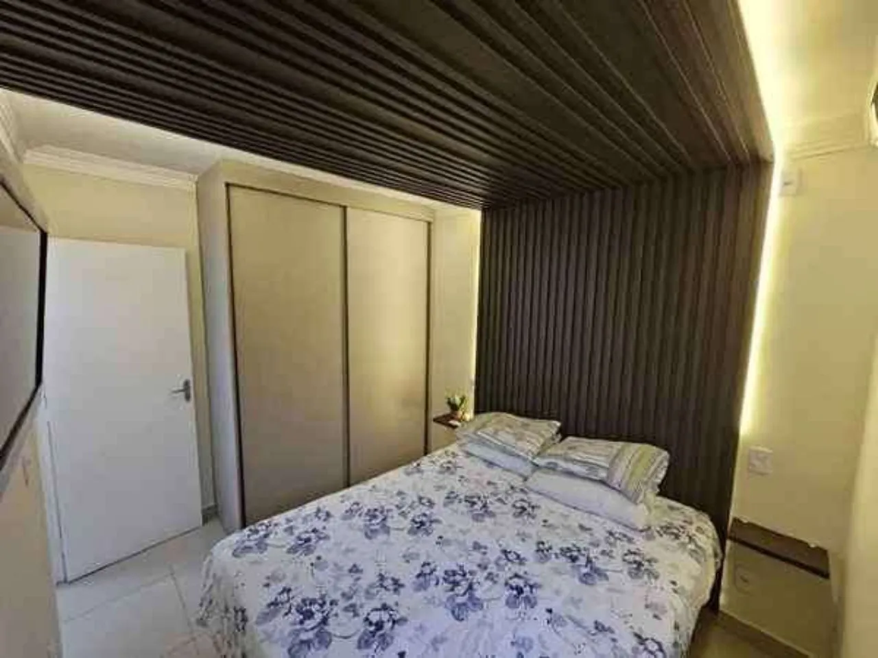 Imagem Imóvel à venda em Sorocaba-SP: Casa com 2 quartos, 2 salas e 2 vagas no Conjunto Residencial Jardim Villagio Torino