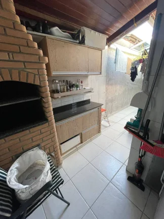 Imagem Casa Maravilhosa 98 m² 2 Dormitorios com panejados e 2 Vagas de Garagens