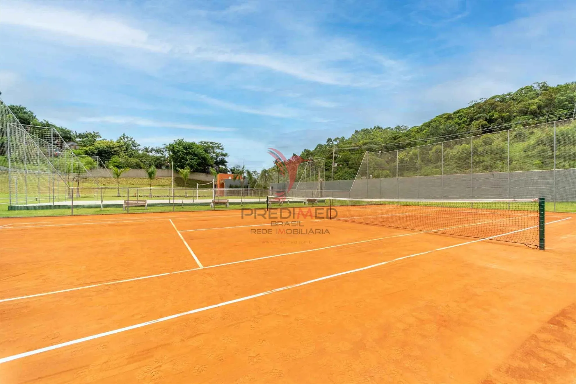 Imagem Lotes de 600m² a 2.400m² para Casa de Campo | Gralha Azul