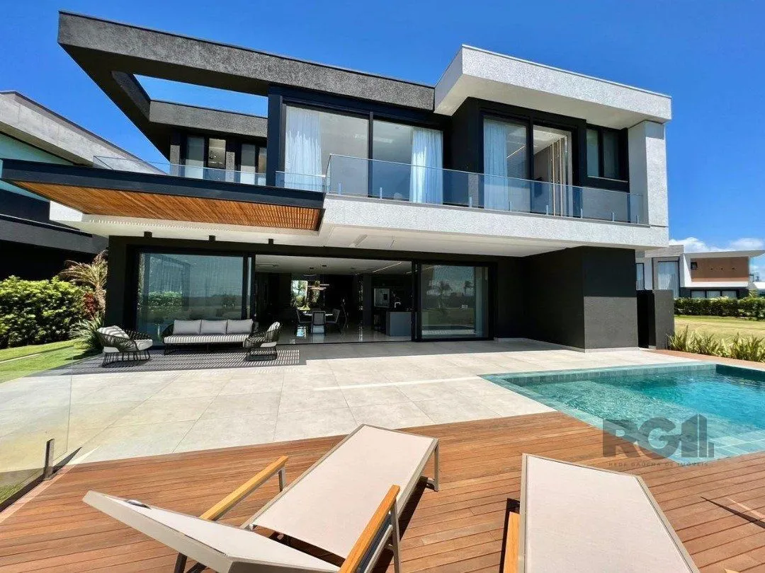 Imagem Casa de Condomínio em Atlântida Sul