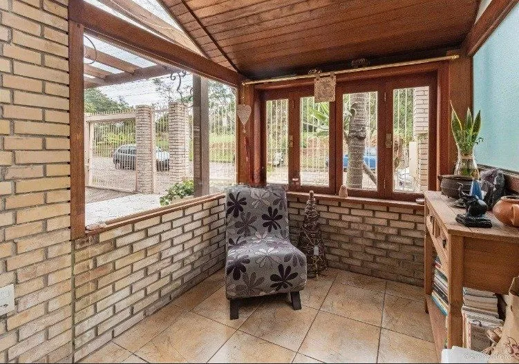 Imagem Casa de 3 dormitórios à venda em Ipanema, Porto Alegre.