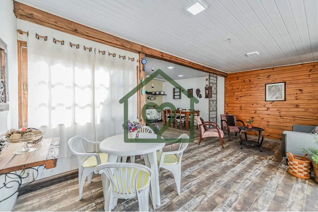 Imagem Ótima casa, com perfeita posição solar, podendo ser utilizadas concomitante comercial e residenci...