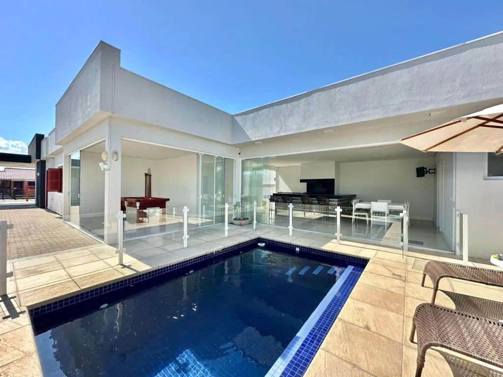 Imagem Casa 3 Dormitórios - Bairro xangri-la