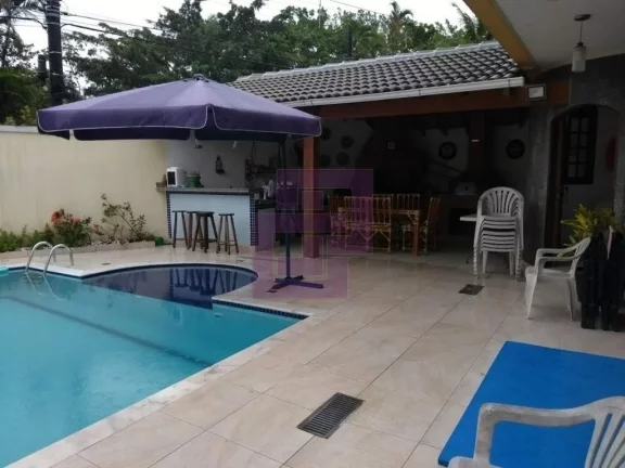 Imagem Lindo sobrado em condominio fechado.