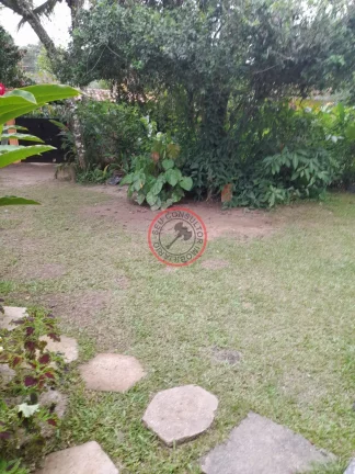 Imagem Casa com 3 quartos , + 1casa de com 2 quartos, terreno de 1020 metros, próximo a praia (200METROS) e de todo comércio local