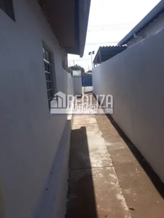 Imagem Casa para alugar no Conjunto Cássio Rezende em Uberaba!