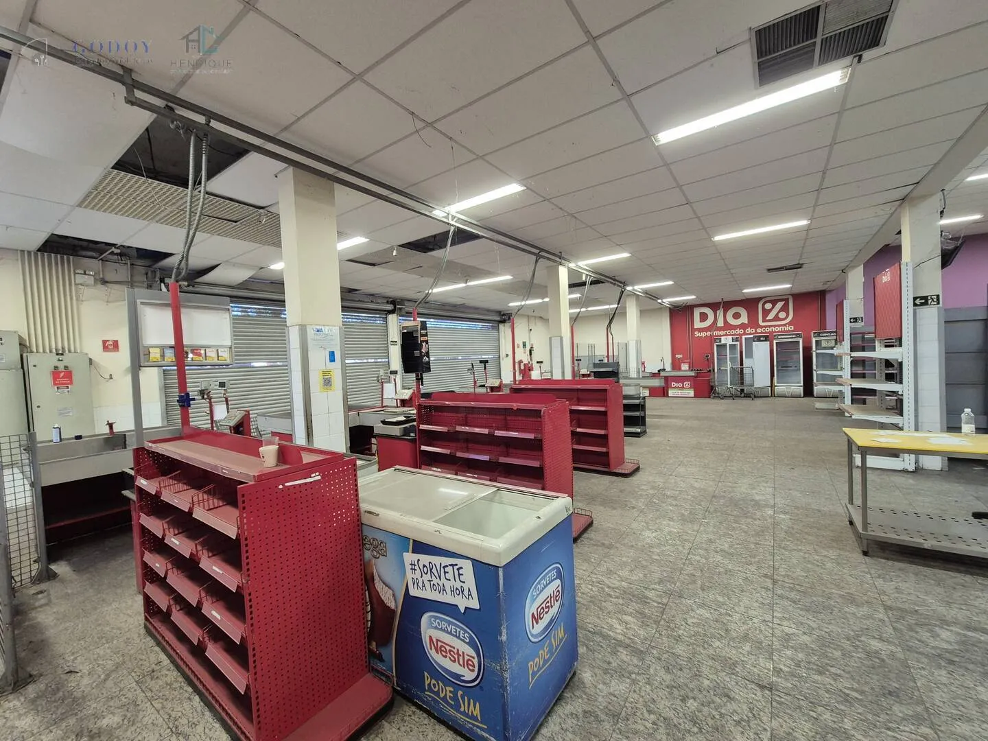 Imagem Galpão Comercial para Locação na Avenida Principal - 2.400m² de Oportunidad