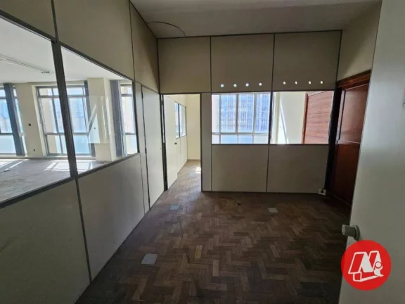 Imagem Aluga-se e Vende-se Andar Corporativo de 607m² no Centro Histórico