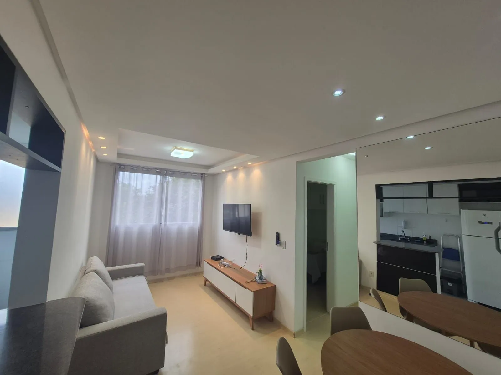 Imagem Apartamento com 2 quartos, vaga, elevador e piscina no bairro Nonoai
