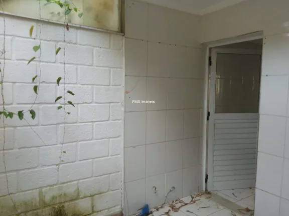 Imagem Casa em Condomínio à Venda em Cotia-SP, Bairro Maranhão: 2 Quartos, 3 Salas, 2 Banheiros, 1 Vaga de Garagem - 68,00 m²