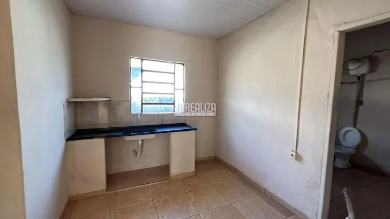 Imagem Casa com 1 dormitório no bairro Vila Militar, em Uberaba