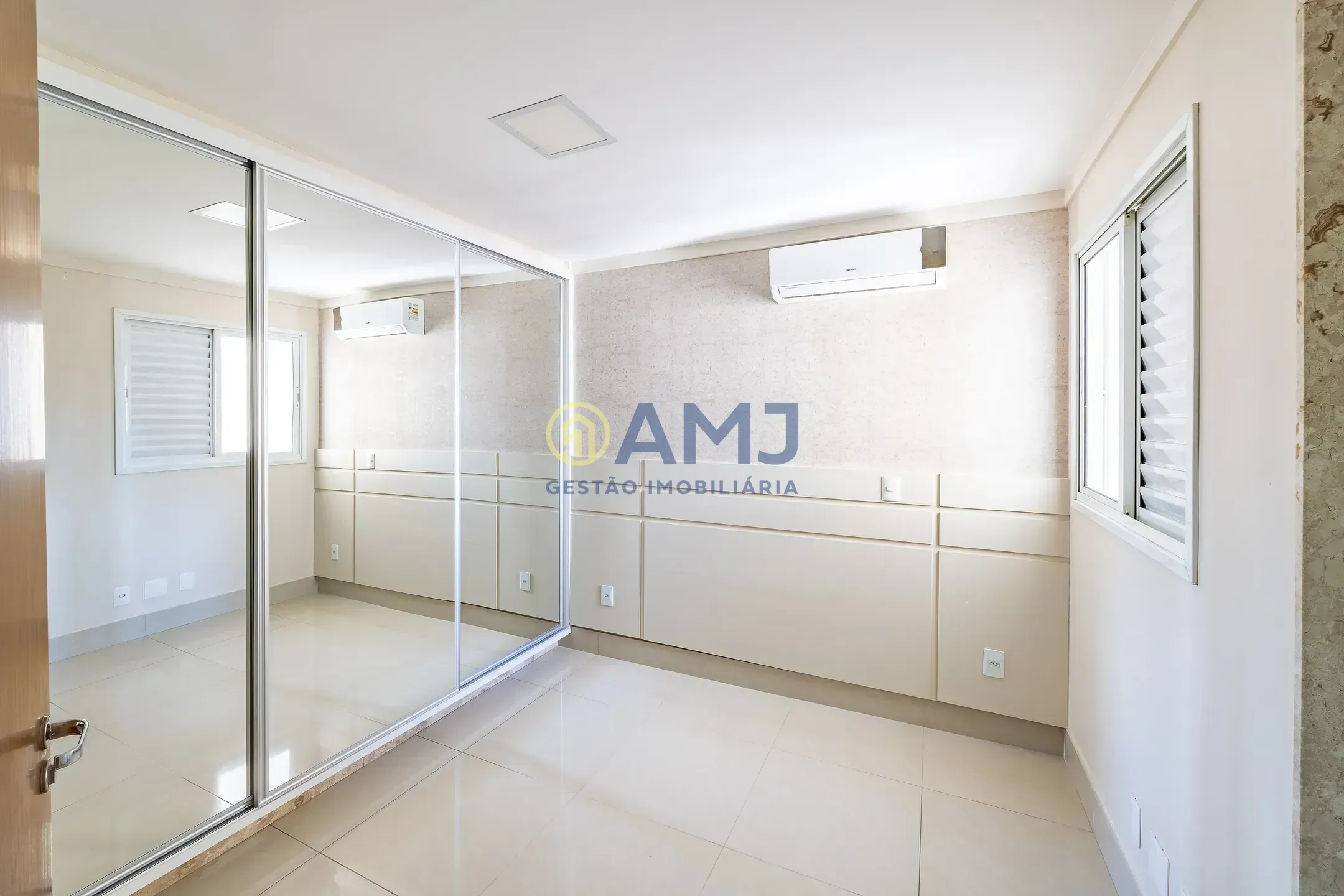 Imagem Apartamento à venda 3 Suítes - Palco Vaca Brava