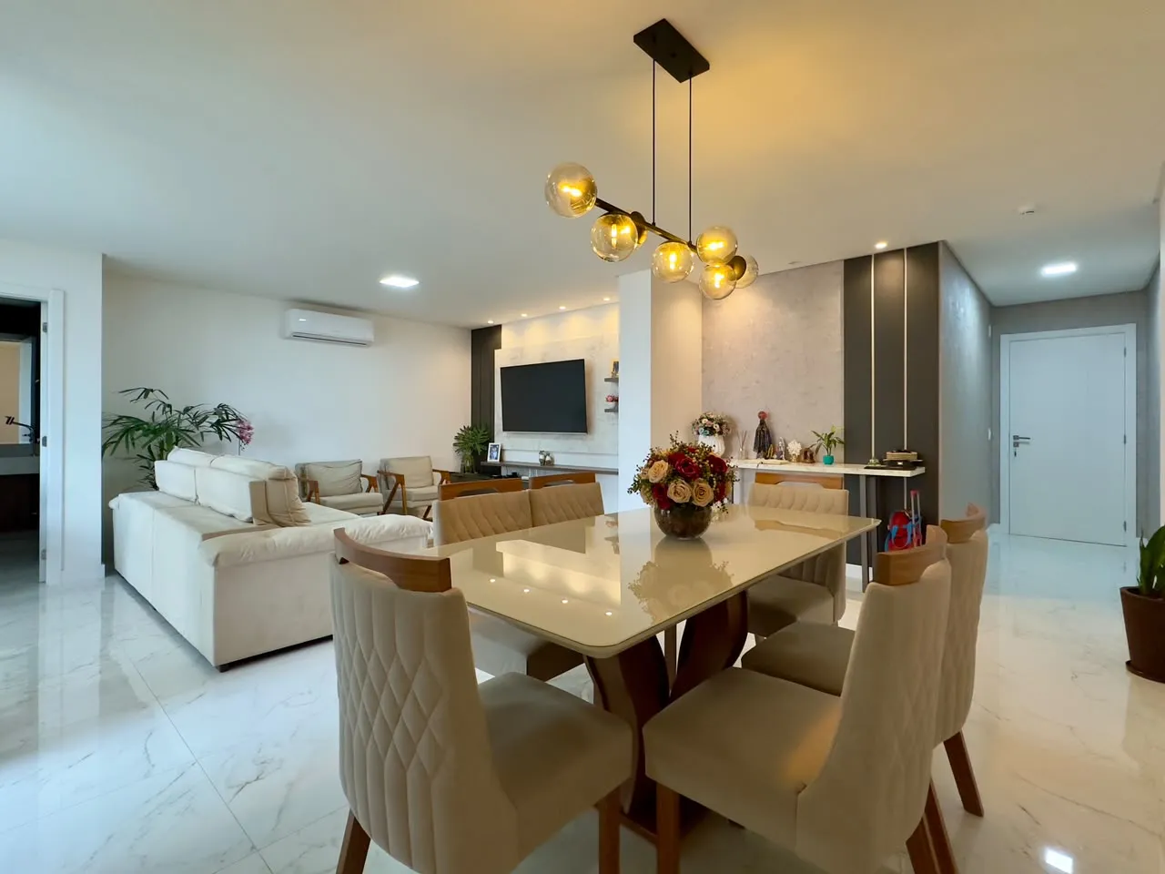 Imagem Apartamento à venda com 136m2 por R$ 2.200.000,00