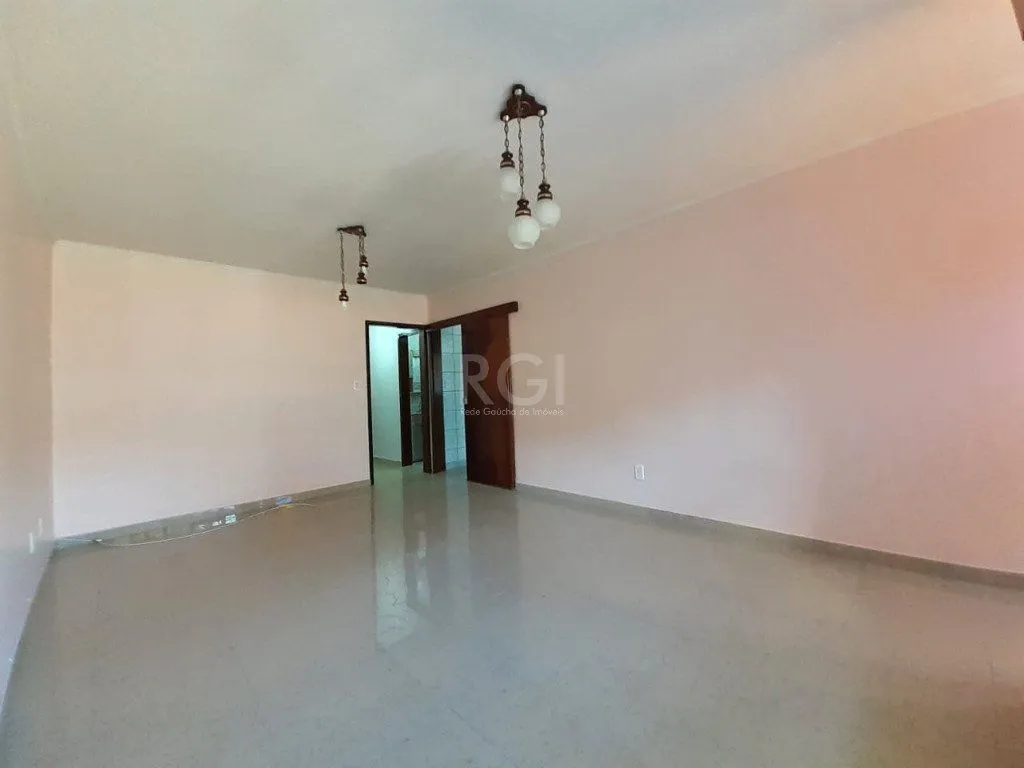 Imagem Casa para Venda - 149m², 3 dormitórios, sendo 1 suites, 3 vagas - Jardim Sabará