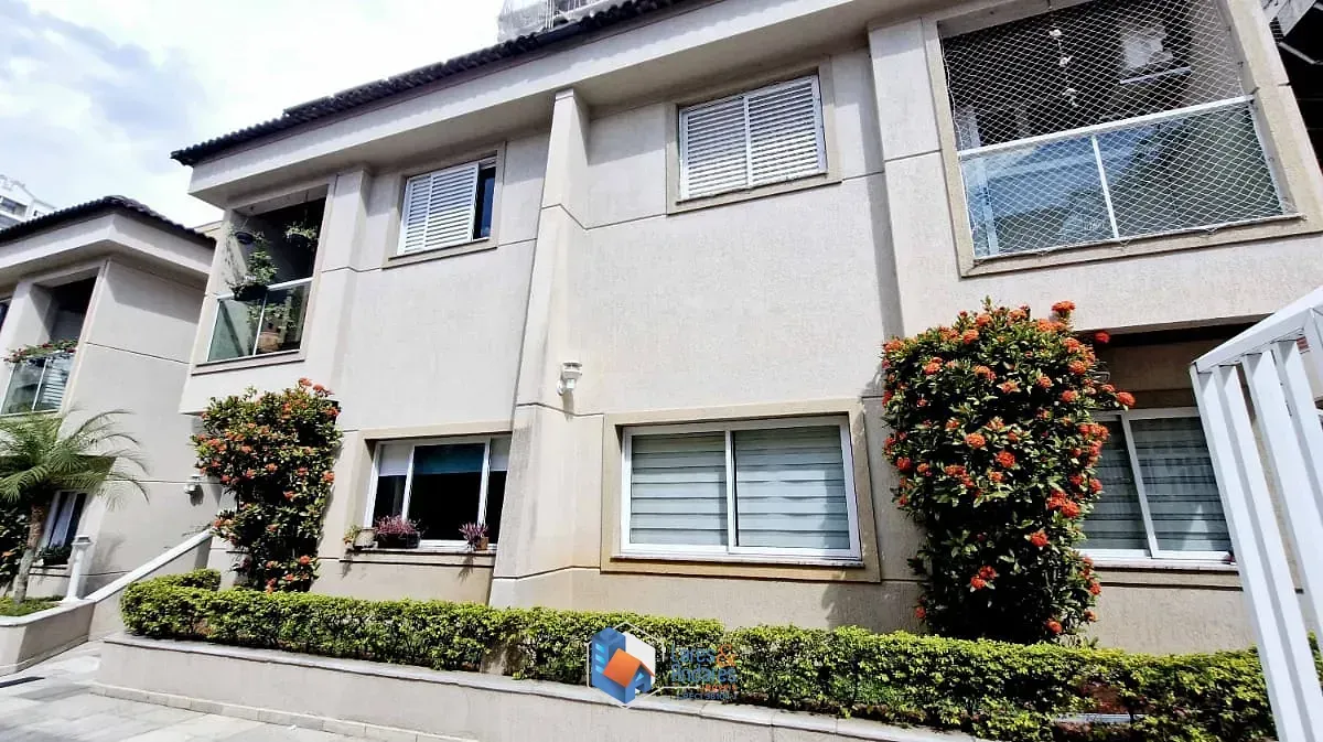 Foto do imóvel Casa no condomínio Villagio Di Florenza para venda com 3 quartos, sendo 3 suítes, 130m² em Rua Padre Raposo