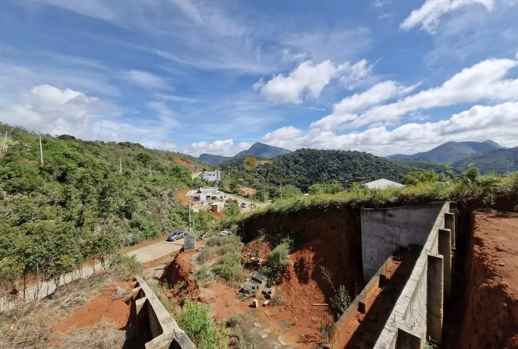 Imagem Terreno em Condomínio para Venda em Teresópolis / RJ no bairro Albuquerque