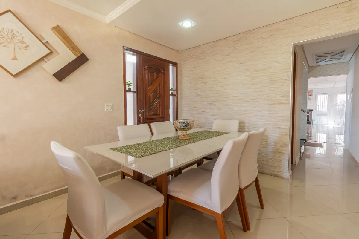 Imagem Sobrado para venda em Vila Mangalot com 4 quartos, sendo 2 suítes, 414m2
