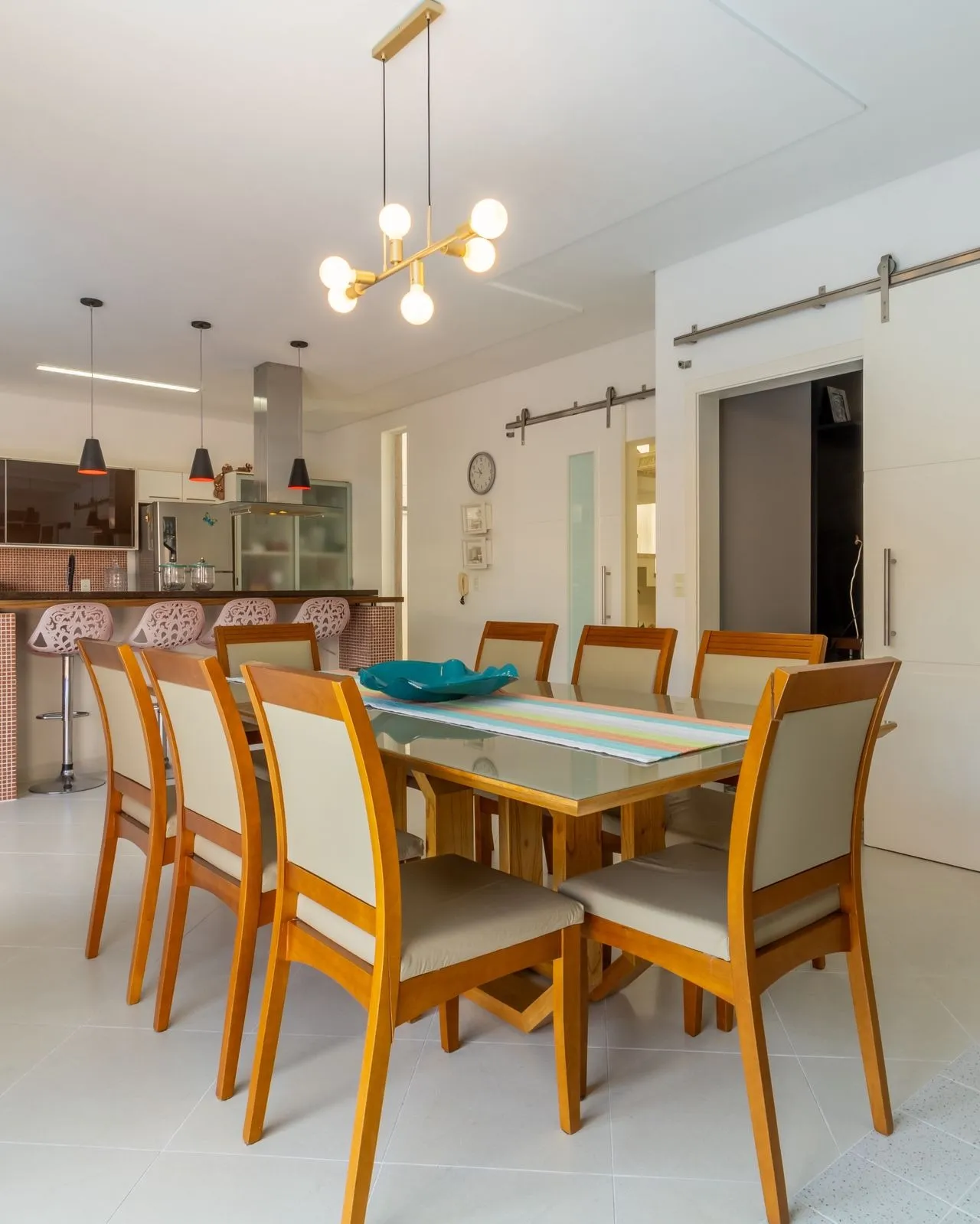 Imagem Sobrado com 3 suítes, piscina aquecida e suíte master de 60 m² no Sunset Condomínio Residencial