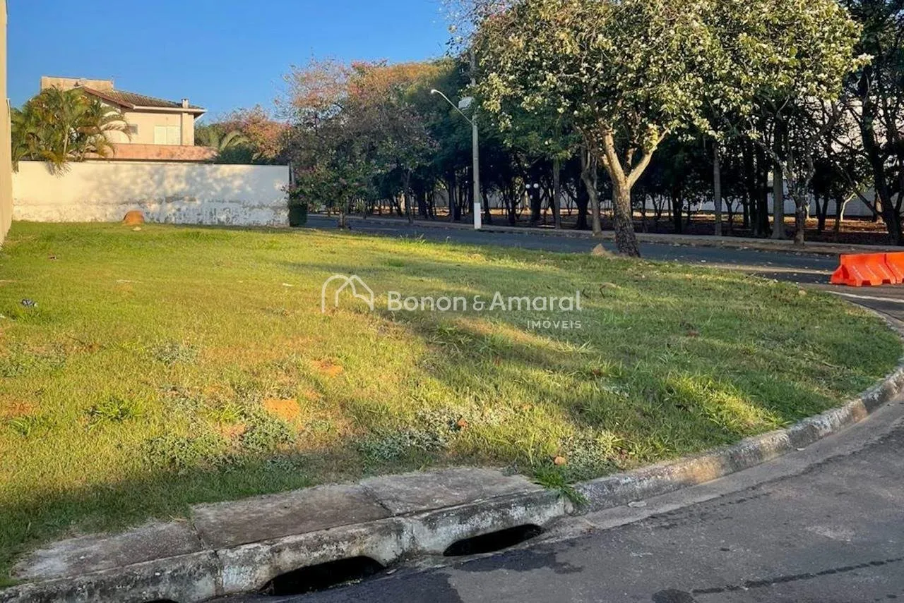 Imagem Terreno à venda com 342 m² no Condomínio Campos do Conde I, Paulínia