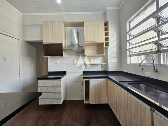 Imagem Apartamento 02 quartos, vista mar na quadra da praia no Boqueirão, garagem, dependência completa.