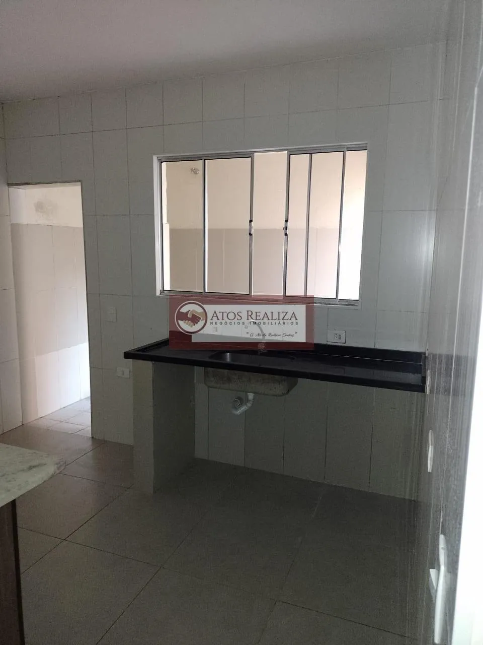 Imagem Oportunidade de locação no Guarapiranga. Alugo imóvel compacto de 1 dormitório, sala, cozinha, banheiro e Área de serviço, R$ 1.000