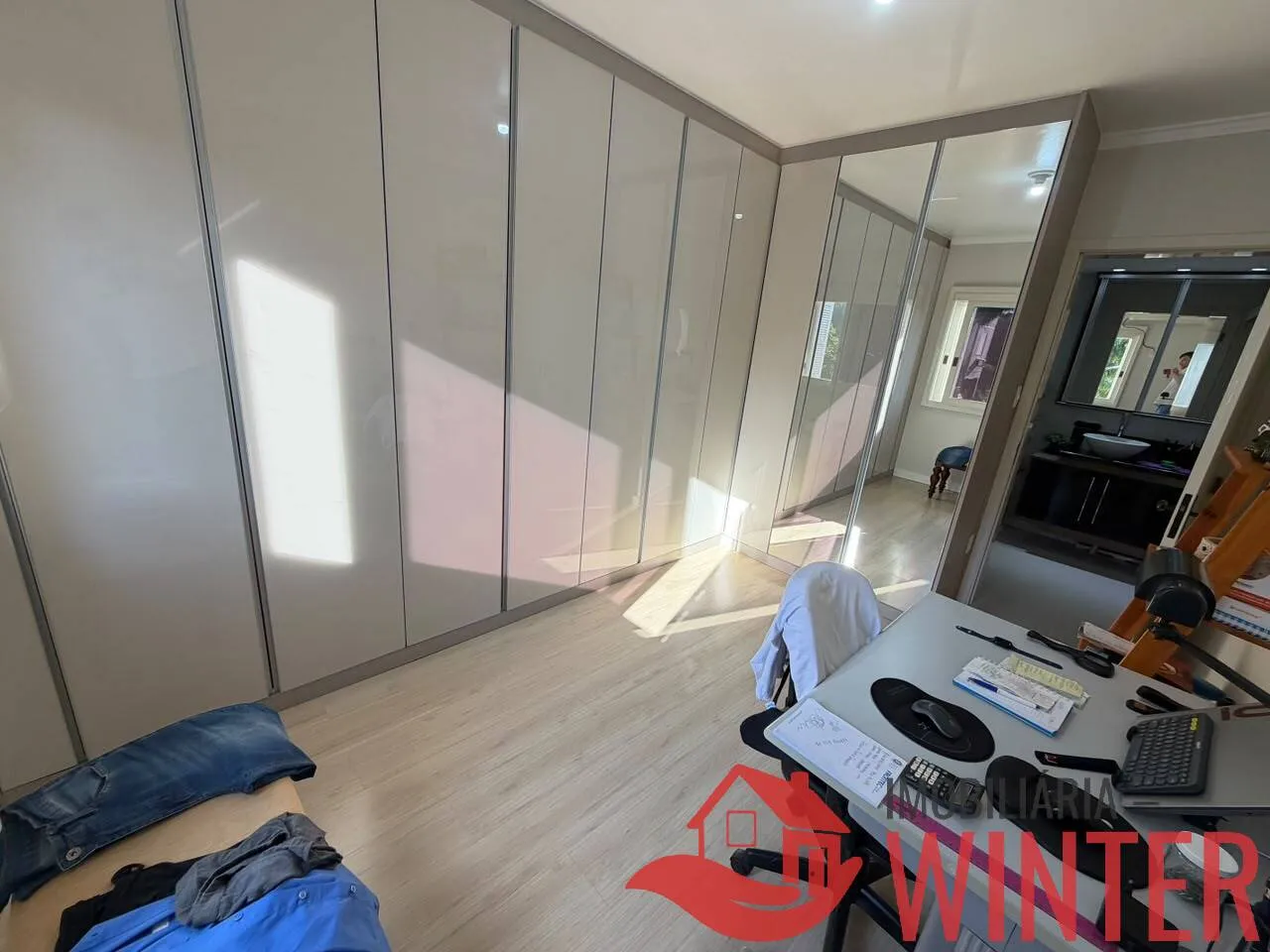 Imagem Apto mobiliado com 2 dorm e 2 vagas.