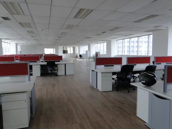 Imagem Conjunto Comercial para Locação na Vila Cordeiro de 458m²