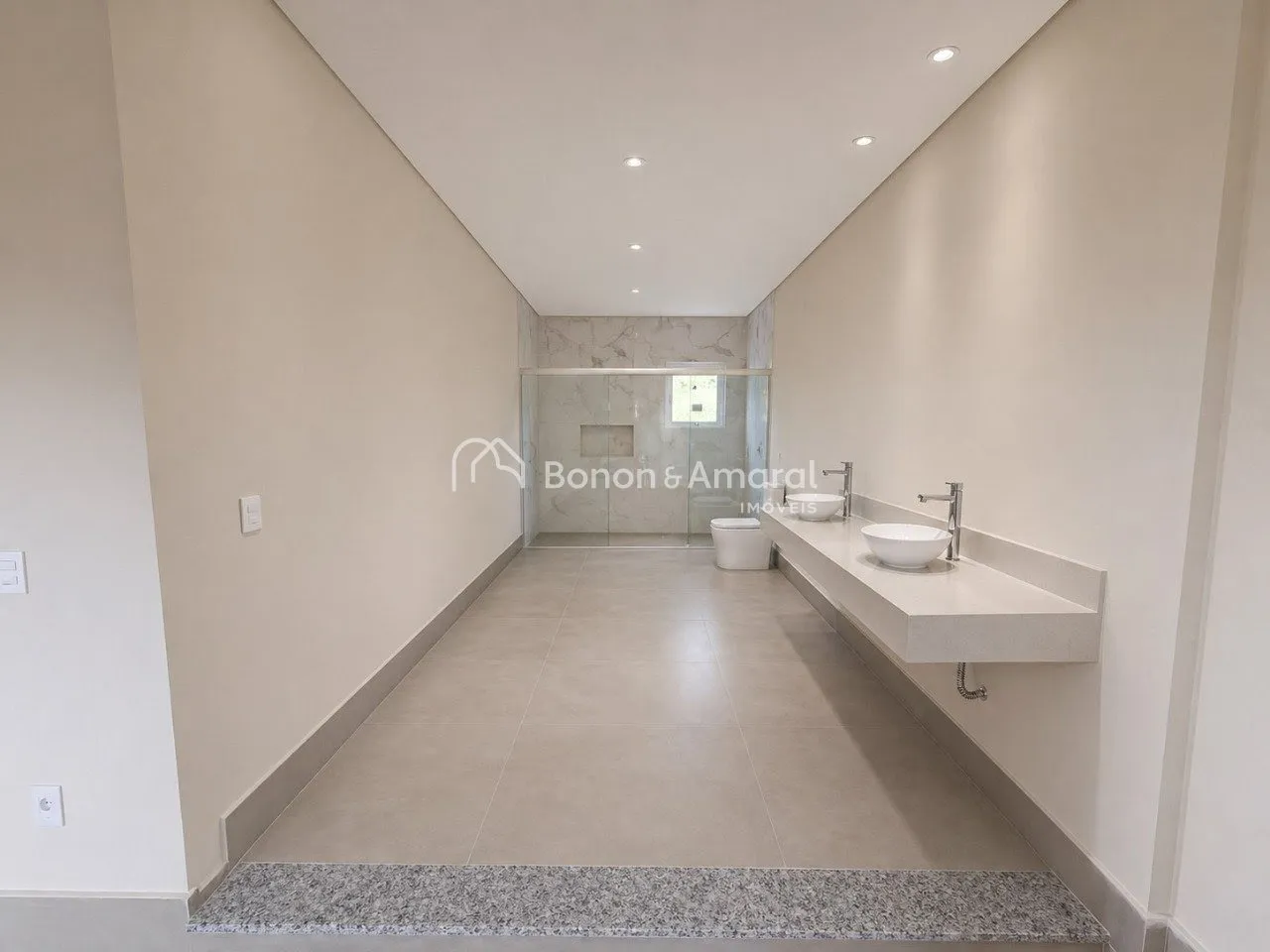 Imagem Casa com 4 Suítes à VENDA no Colinas do Ermitage - Sousas