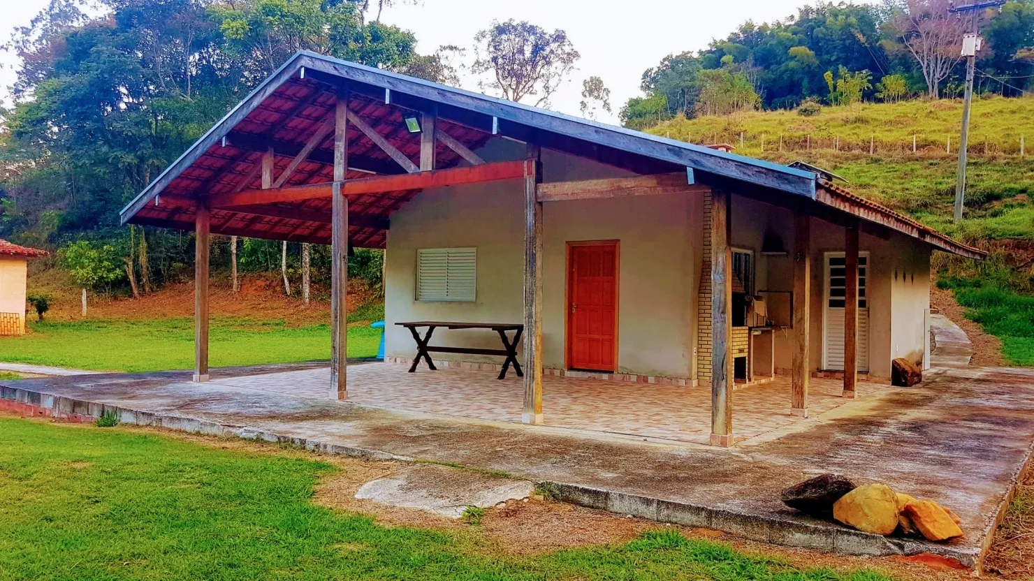 Imagem Chácara à venda 1 Quarto, 110000.25M², Água Preta, Pindamonhangaba - SP