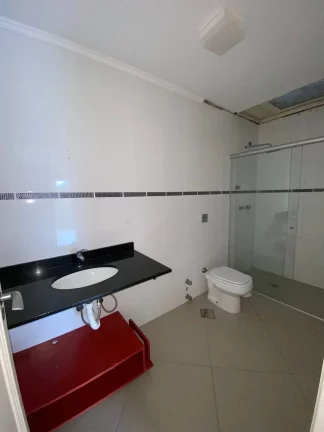 Imagem Casa para venda no bairro Chácara das Pedras em Porto Alegre