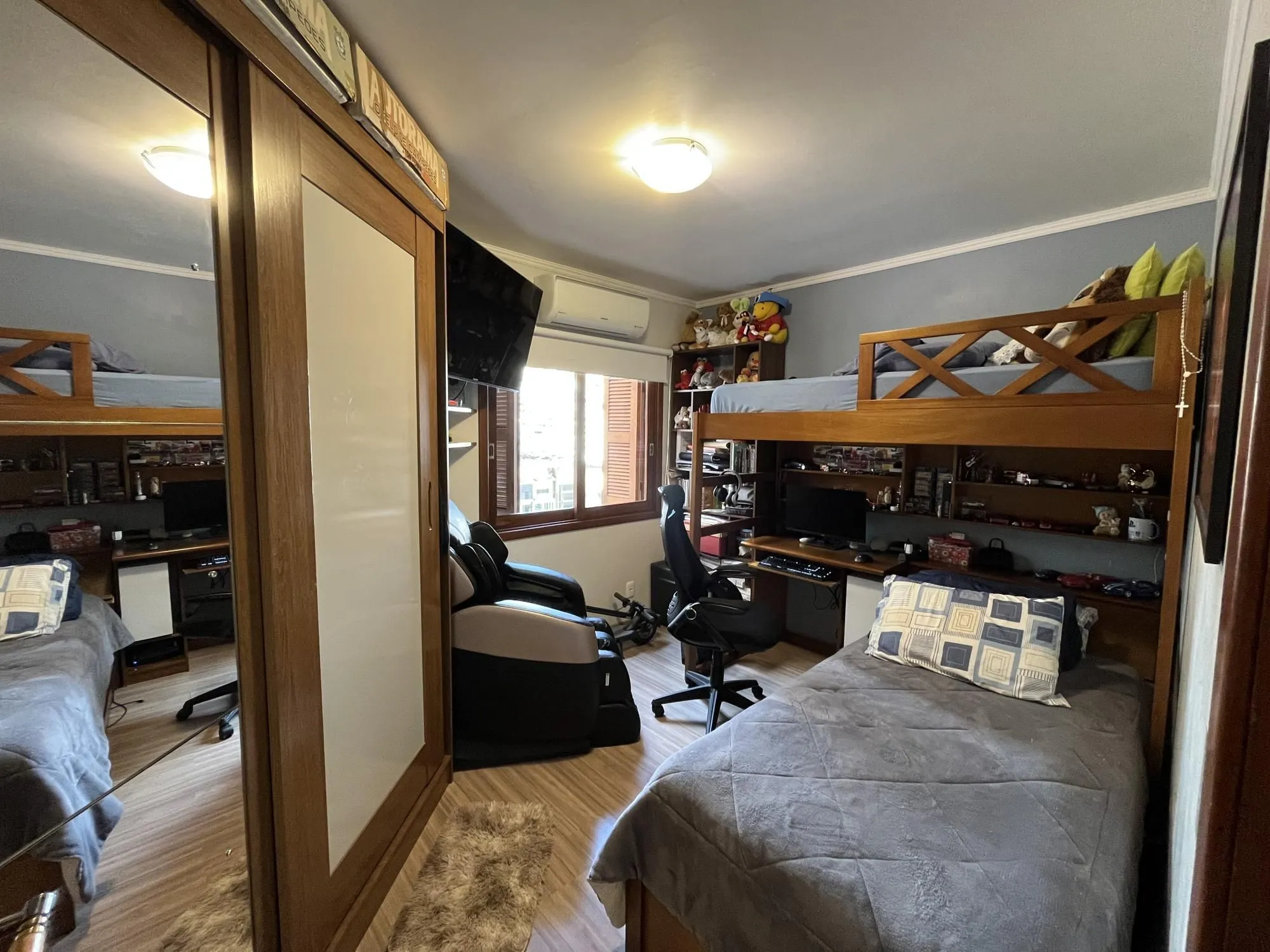 Imagem Apartamento de 3 quartos e 2 vagas de garagem no bairro Petrópolis em POA