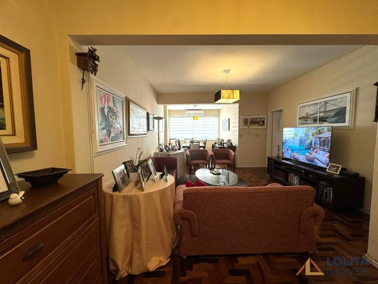 Imagem APARTAMENTO À VENDA, 3 QUARTOS, SENDO UM SUÍTE E 1 VAGA DE GARAGEM NO CENTRO DE FLORIANÓPOLIS