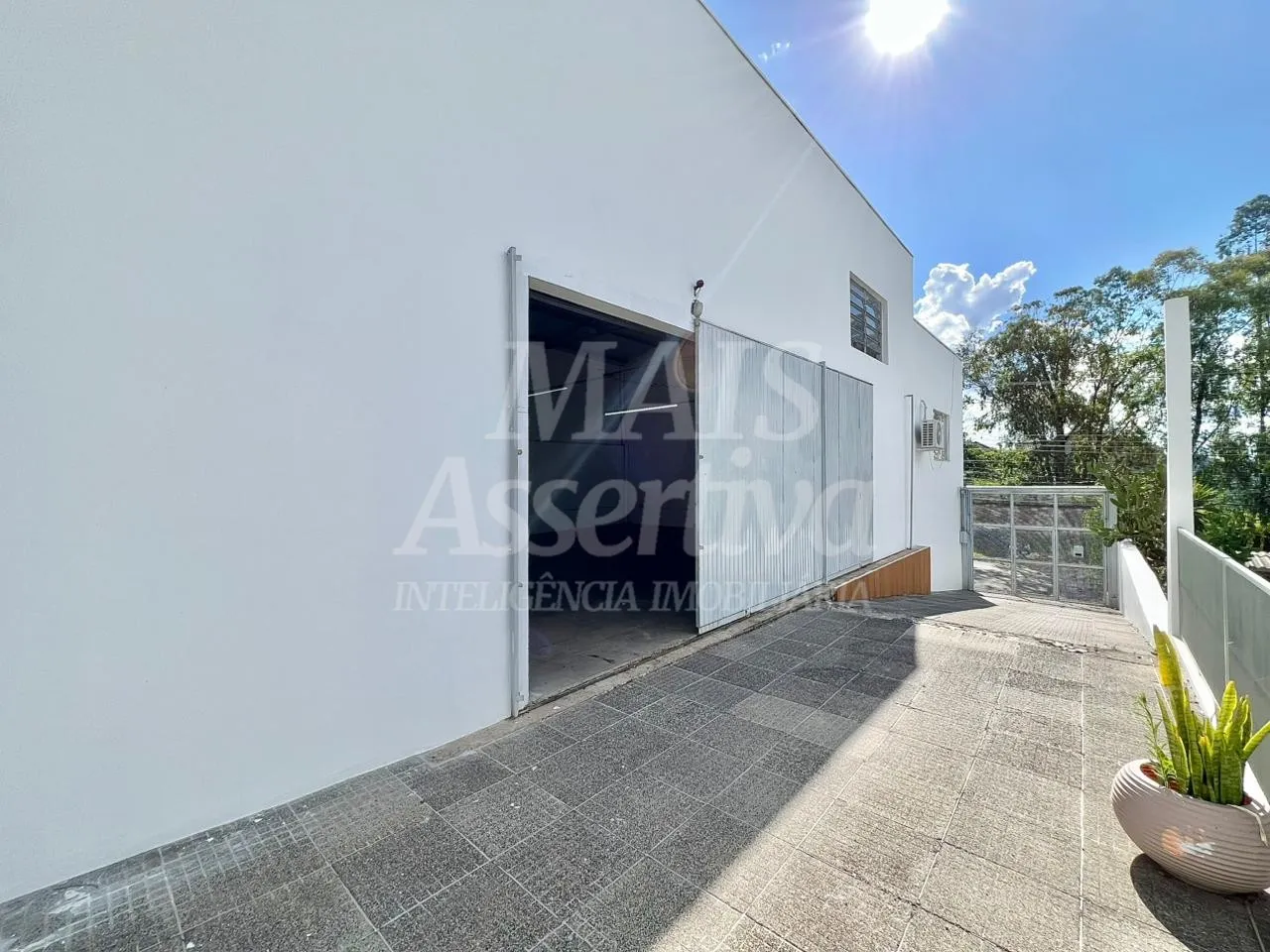 Imagem Prédio comercial +Casa Residencial para venda , bairro Ipiranga em Campo Bom/RS.