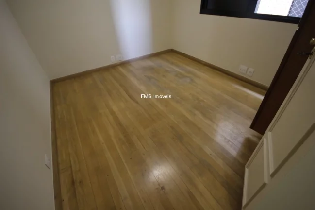 Imagem Apartamento à venda ou locação na Vila Nova Conceição, com 2 suítes, 2 vagas.